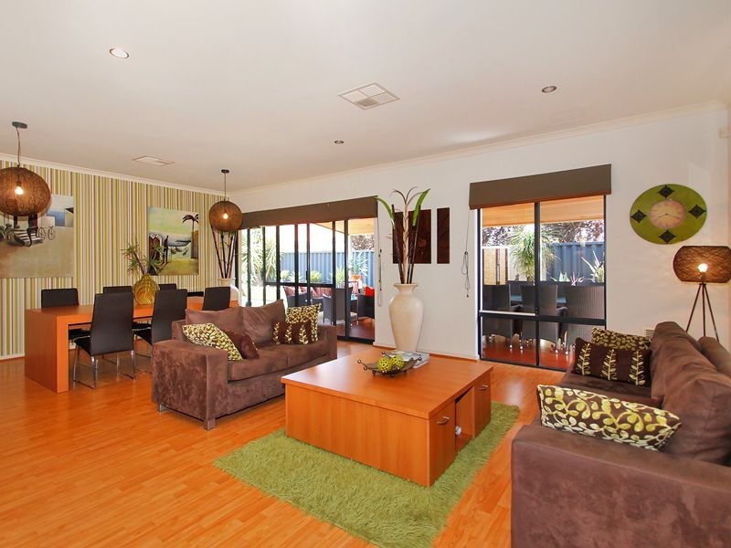 5 St Albans Promenade, Canning Vale WA 6155