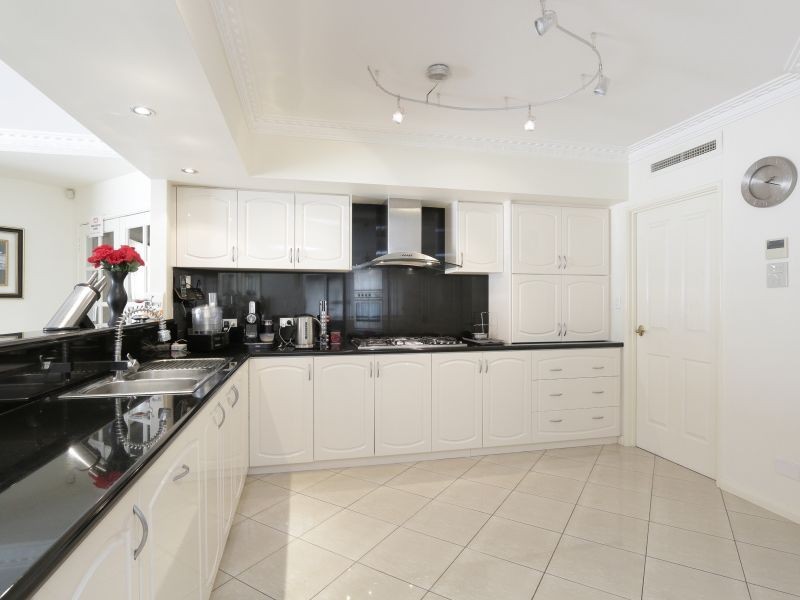 9 Baychester Circle, Canning Vale WA 6155