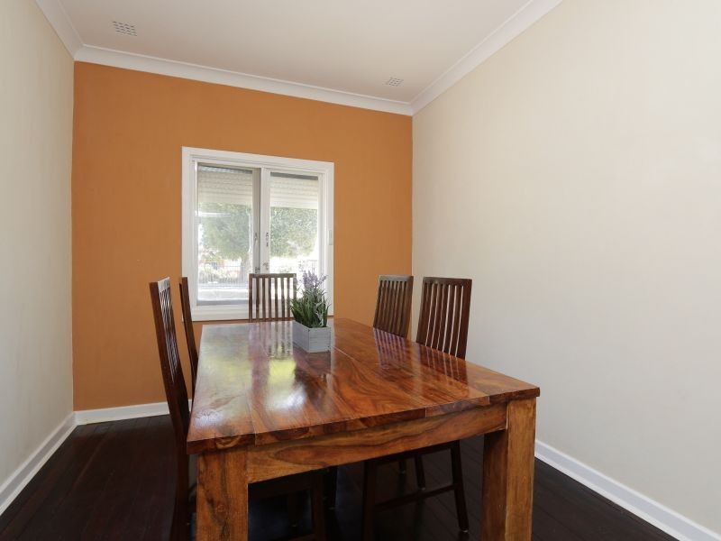 52 Orpington Street, Cloverdale WA 6105