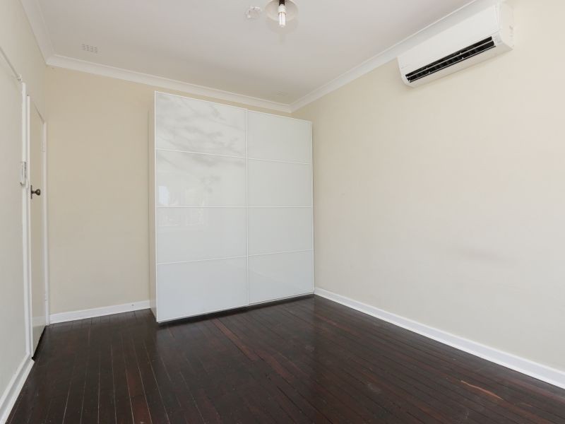 52 Orpington Street, Cloverdale WA 6105