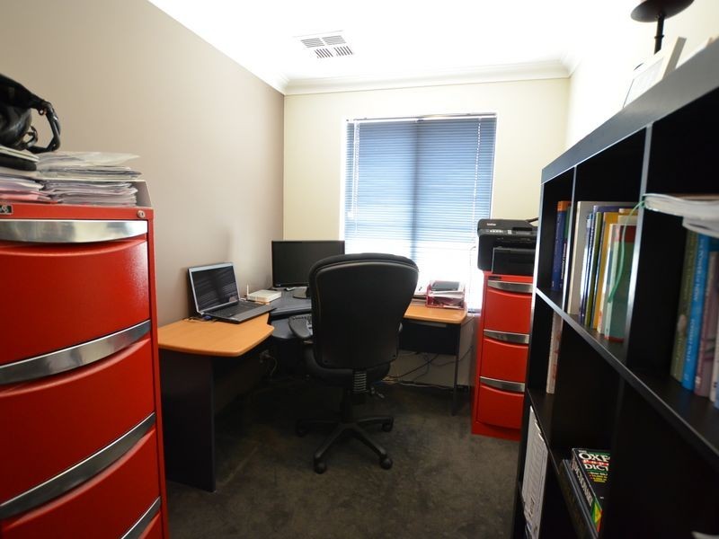14 Dupont Way, Canning Vale WA 6155