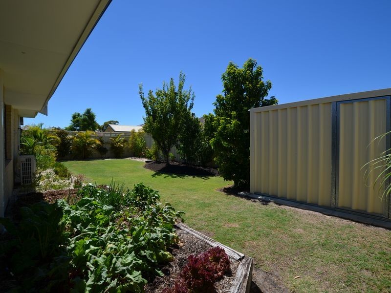 14 Dupont Way, Canning Vale WA 6155