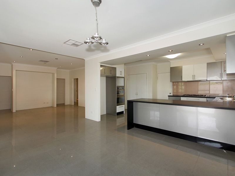 11 Millstream Drive, Southern River WA 6110