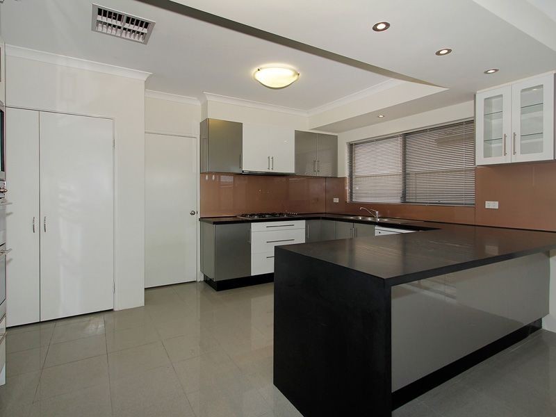 11 Millstream Drive, Southern River WA 6110