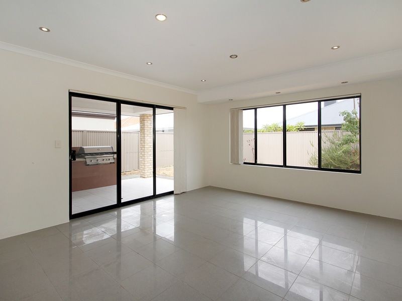 11 Millstream Drive, Southern River WA 6110