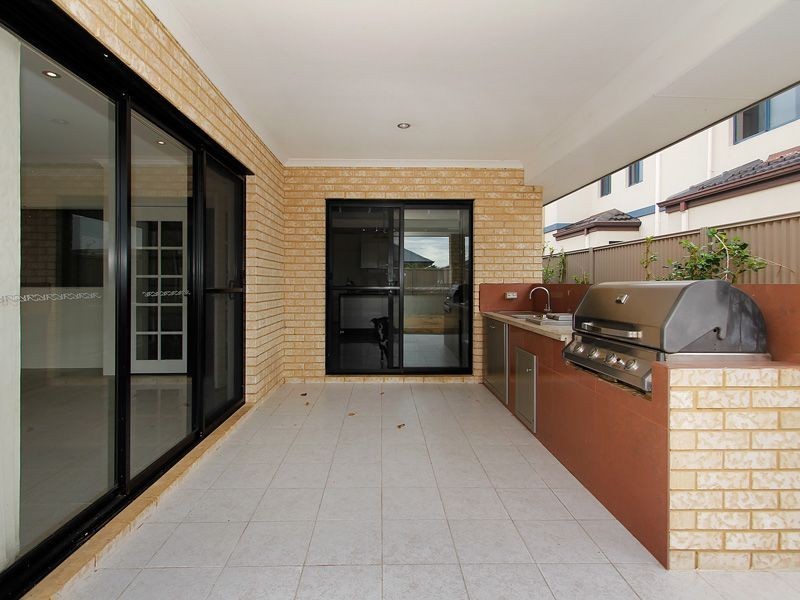 11 Millstream Drive, Southern River WA 6110