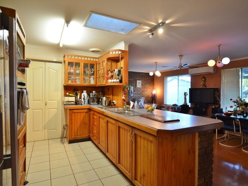 5 Dobell Street, Huntingdale WA 6110