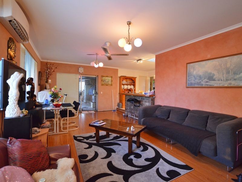 5 Dobell Street, Huntingdale WA 6110