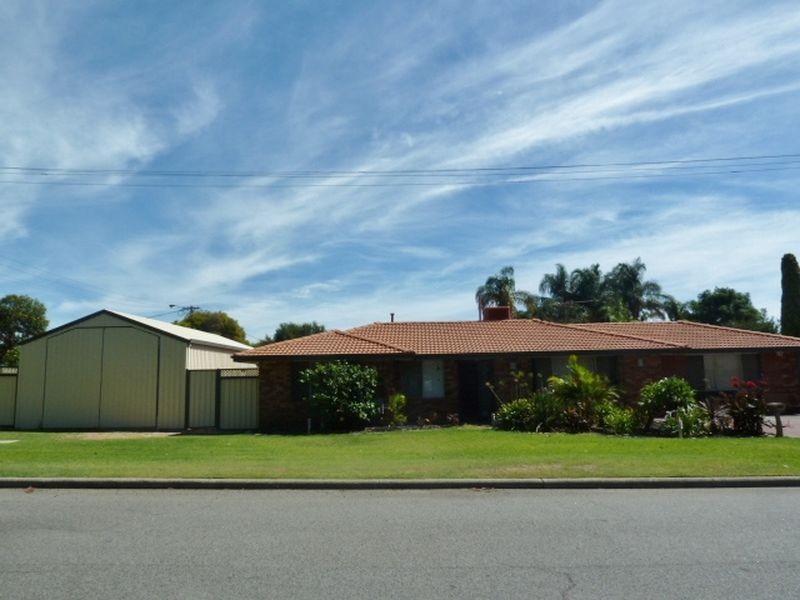 36 Hughenden Drive, Thornlie WA 6108