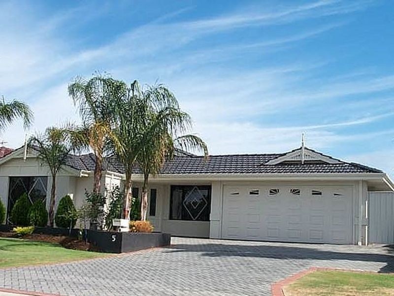 5 Expedition Drive, Thornlie WA 6108
