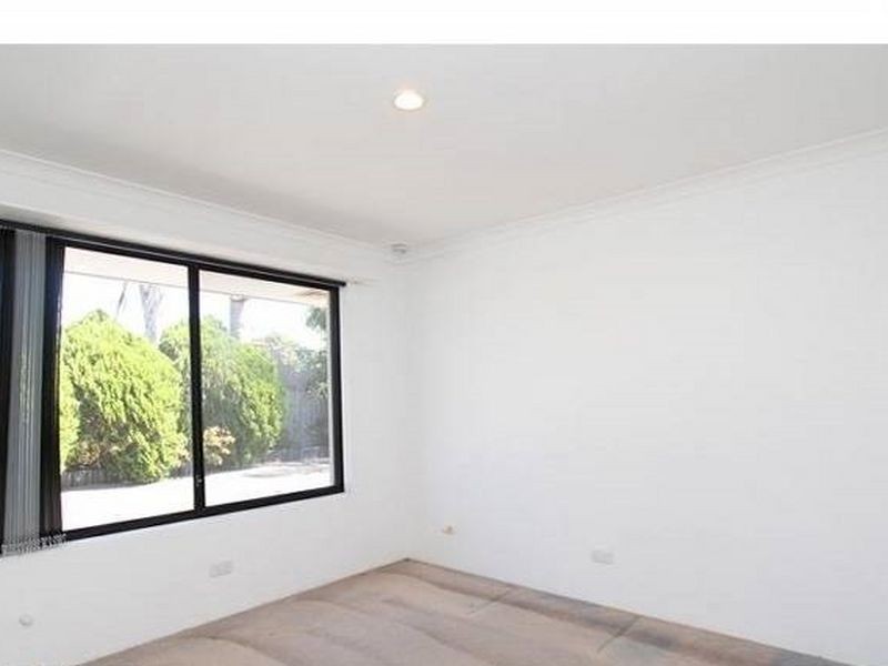 5 Expedition Drive, Thornlie WA 6108