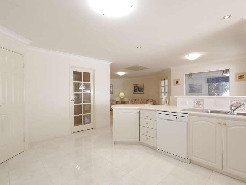 34 Ashridge Turn, Canning Vale WA 6155