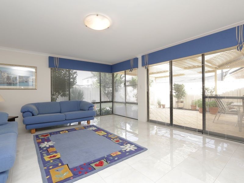 34 Ashridge Turn, Canning Vale WA 6155