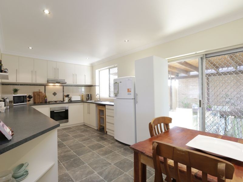 82A Berehaven Avenue, Thornlie WA 6108