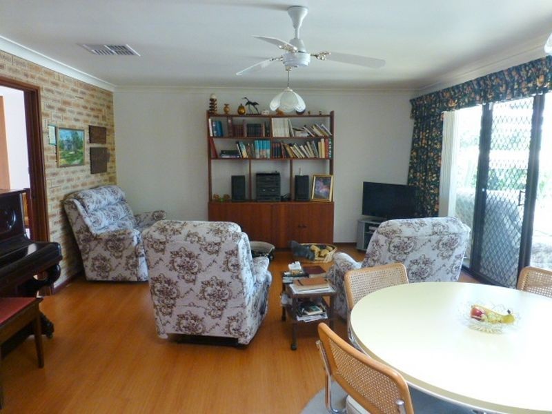 24 Jacqueline Drive, Thornlie WA 6108