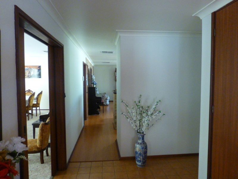 24 Jacqueline Drive, Thornlie WA 6108