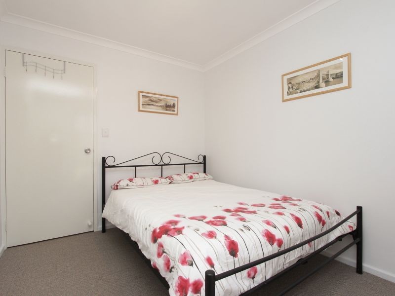 54 Lyrebird Way, Thornlie WA 6108