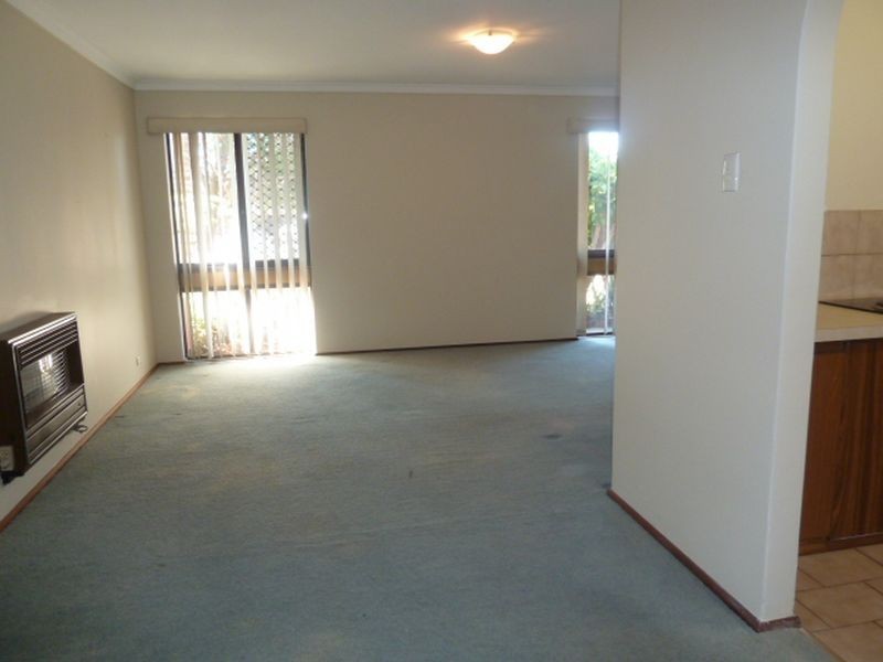 24 Rushbrook Way, Thornlie WA 6108