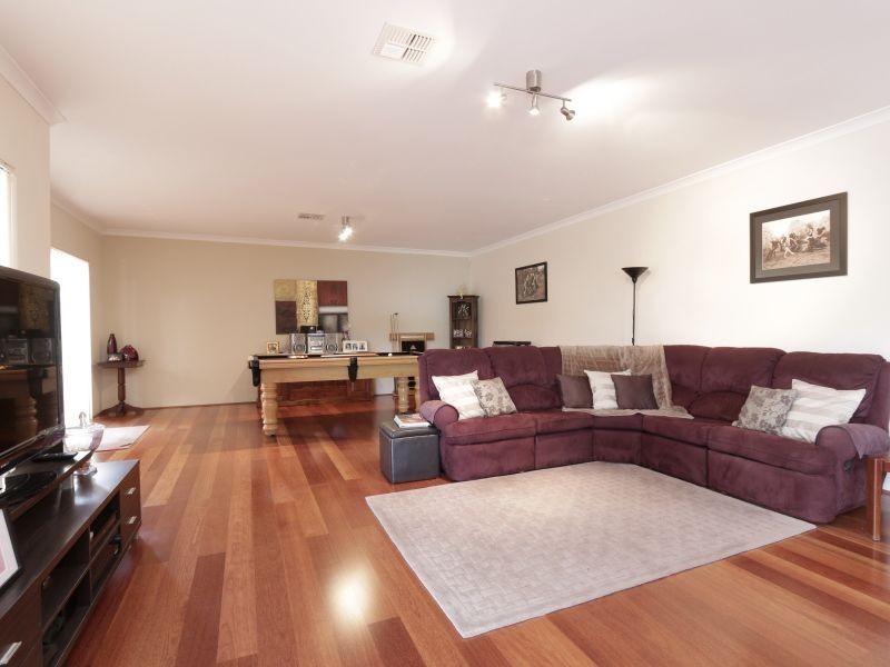 16 Arania Place, Bedfordale WA 6112