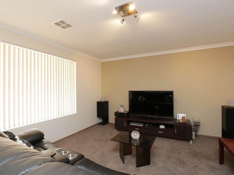 16 Arania Place, Bedfordale WA 6112