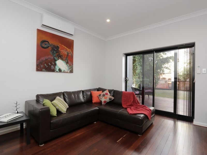 37 Walpole Street, St James WA 6102