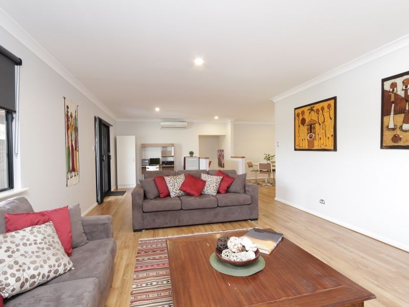 37 Walpole Street, St James WA 6102