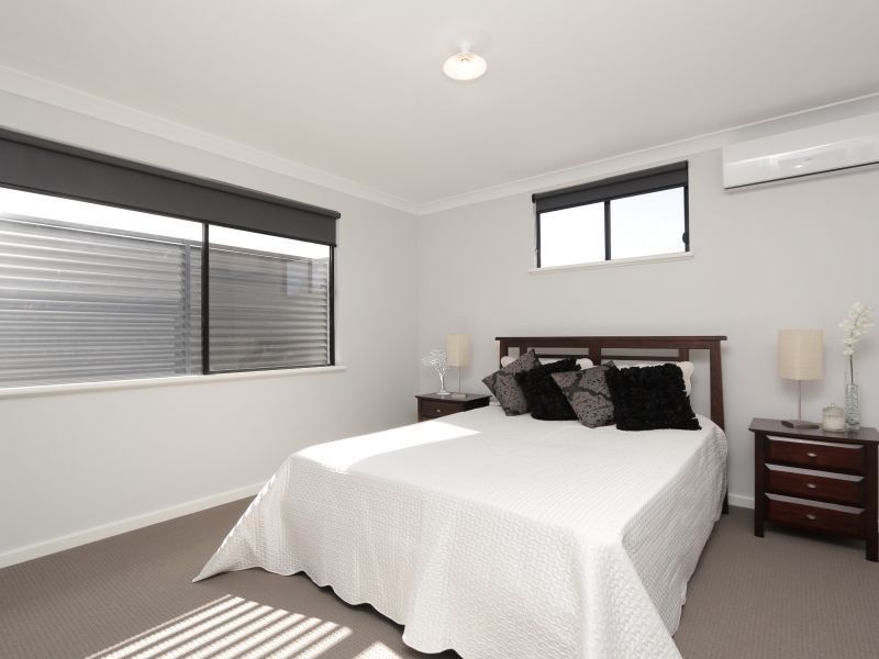 37 Walpole Street, St James WA 6102