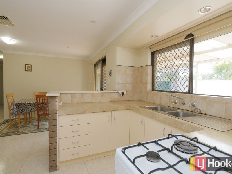 3 Regal Drive, Thornlie WA 6108