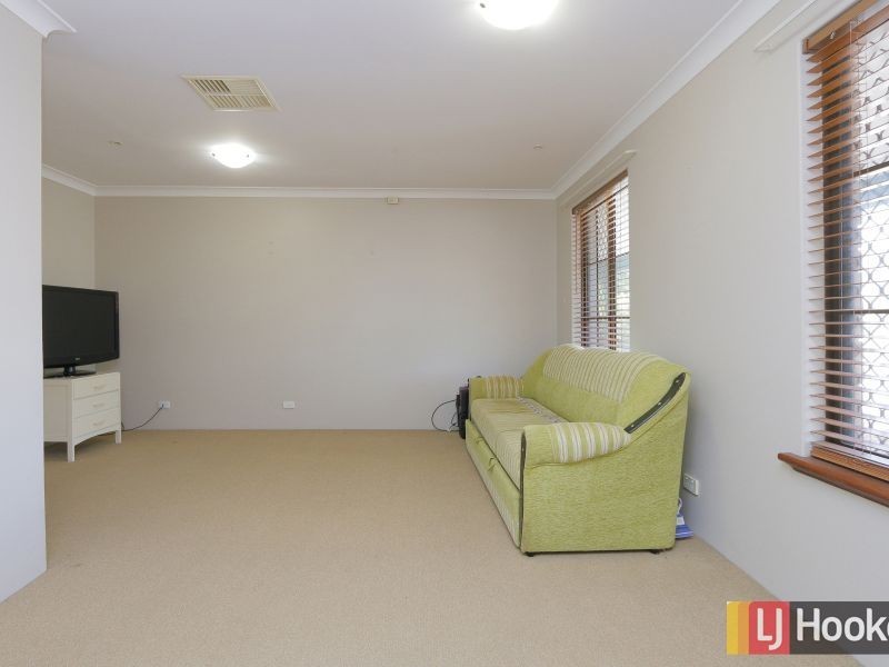 3 Regal Drive, Thornlie WA 6108