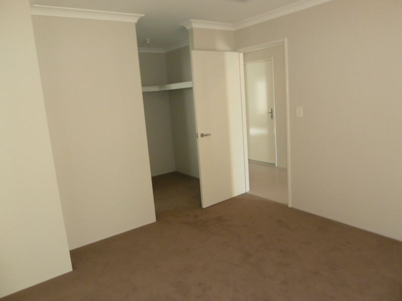 107 Towncentre Drive, Thornlie WA 6108