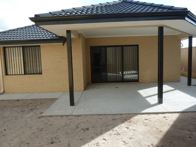 107 Towncentre Drive, Thornlie WA 6108