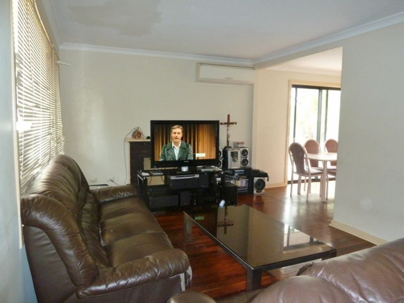 25 Donaldson Street, Queens Park WA 6107