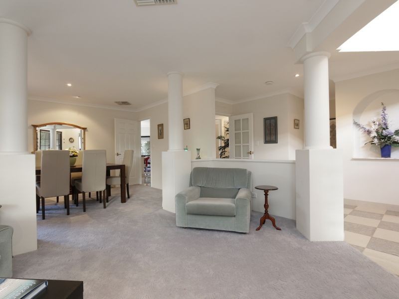 8 Luton Court, Canning Vale WA 6155