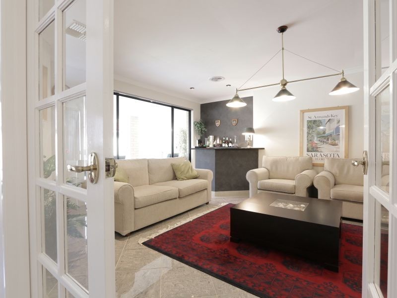 8 Luton Court, Canning Vale WA 6155