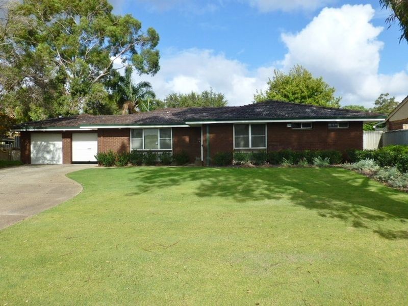 21 Jacobsen Way, Thornlie WA 6108