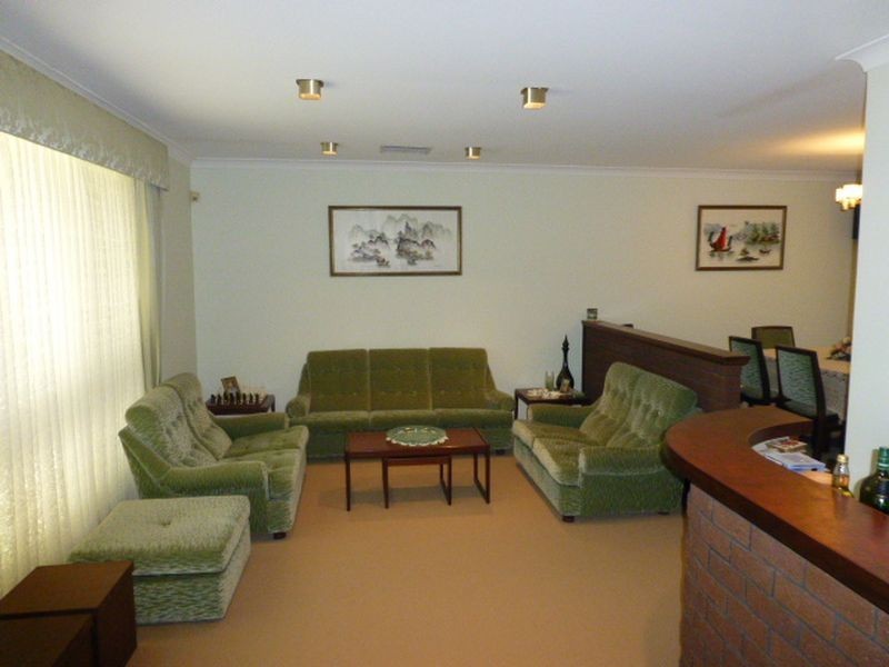 21 Jacobsen Way, Thornlie WA 6108