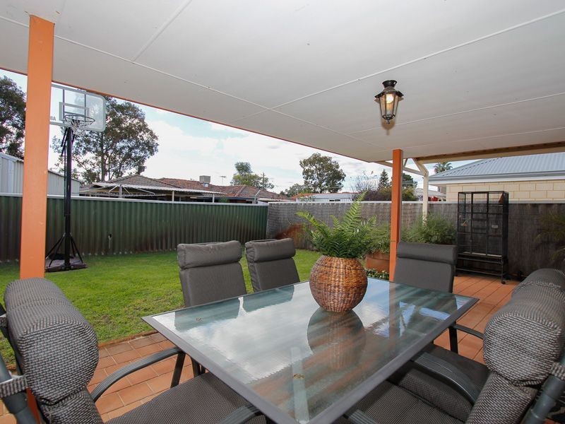 7 Montgomery Lane, Langford WA 6147