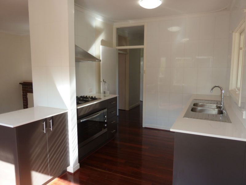 13A Earls Court, Thornlie WA 6108