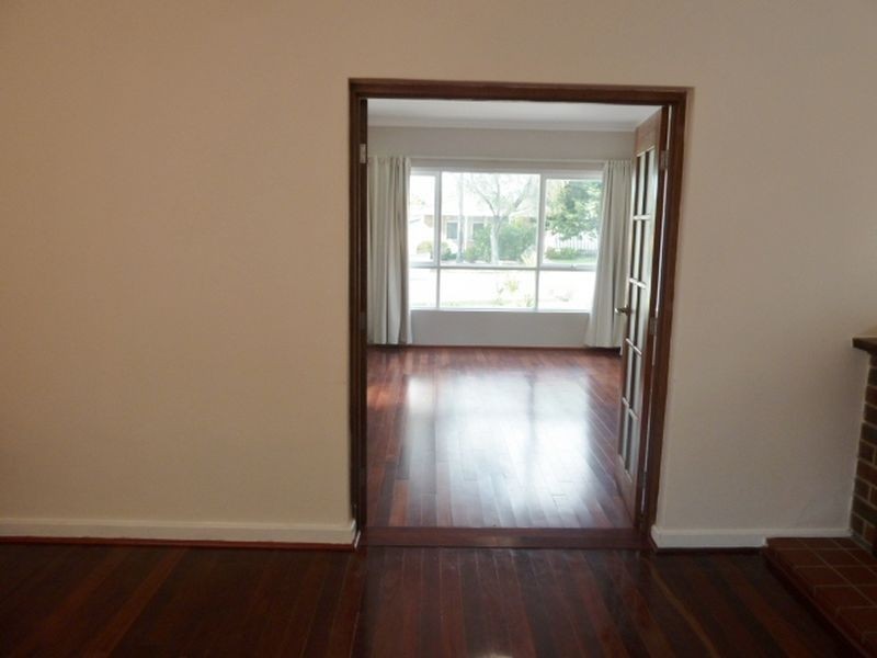 13A Earls Court, Thornlie WA 6108