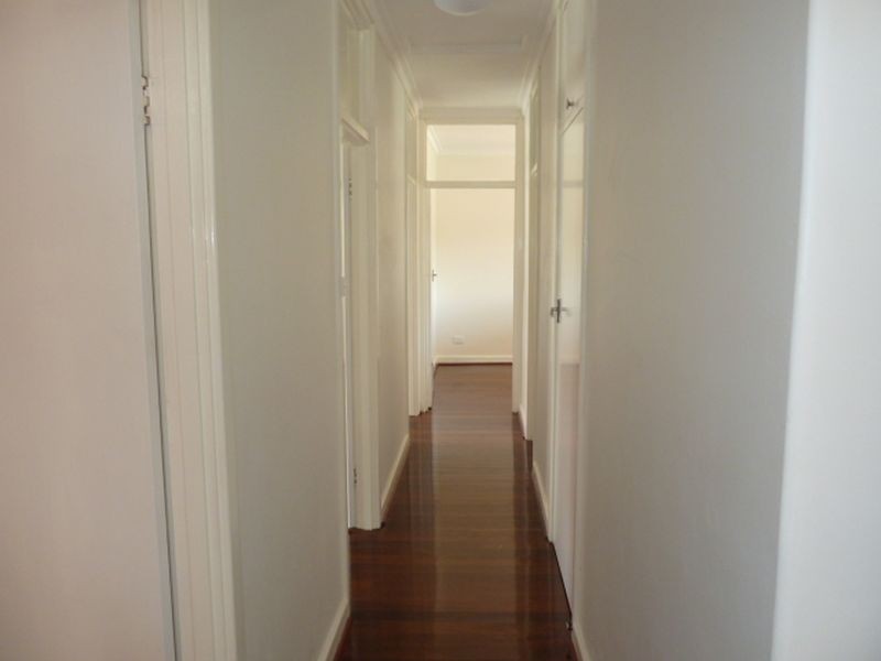 13A Earls Court, Thornlie WA 6108