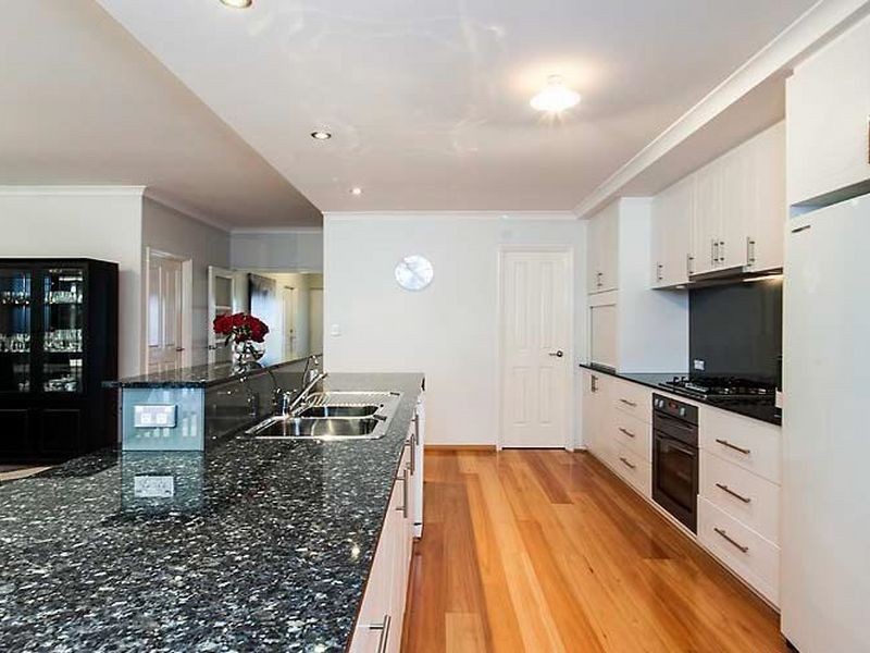 7 Tolarno Bend, Harrisdale WA 6112