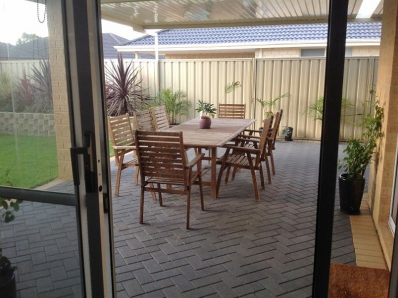 6 Coleus Way, Seville Grove WA 6112