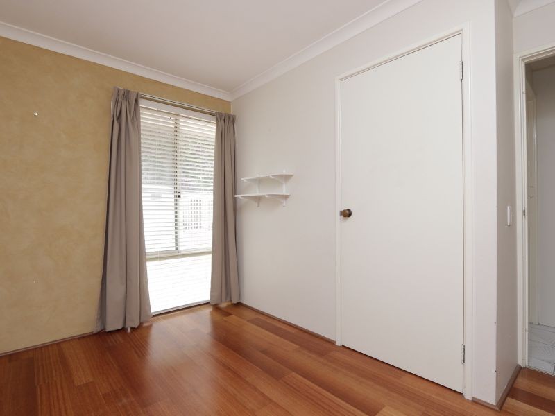 6 Exmouth Place, Thornlie WA 6108