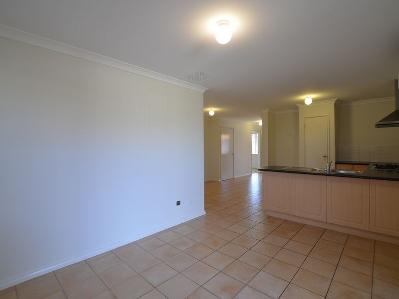 4/51 Braemore Street, Seville Grove WA 6112