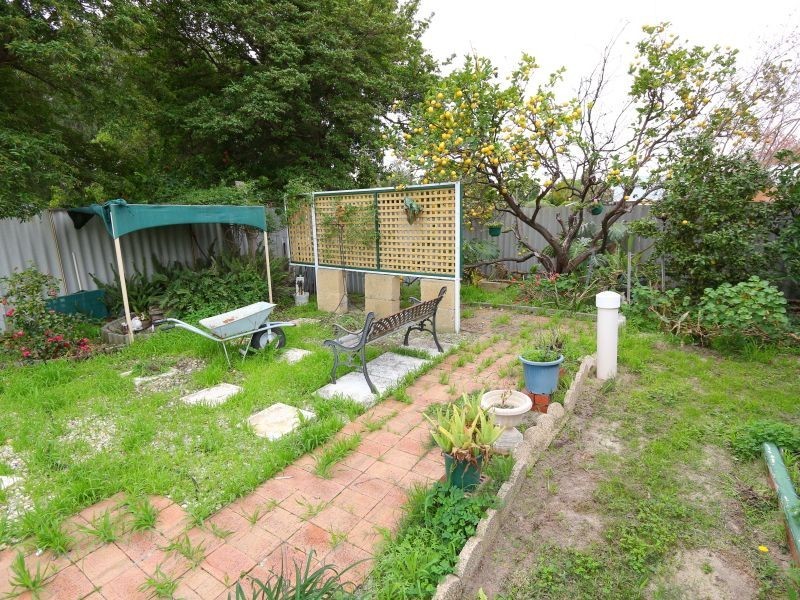 270 Spencer Road, Thornlie WA 6108