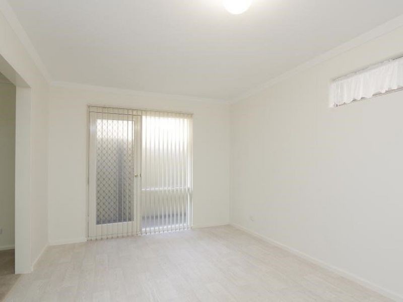 18 Debenham Street, Thornlie WA 6108