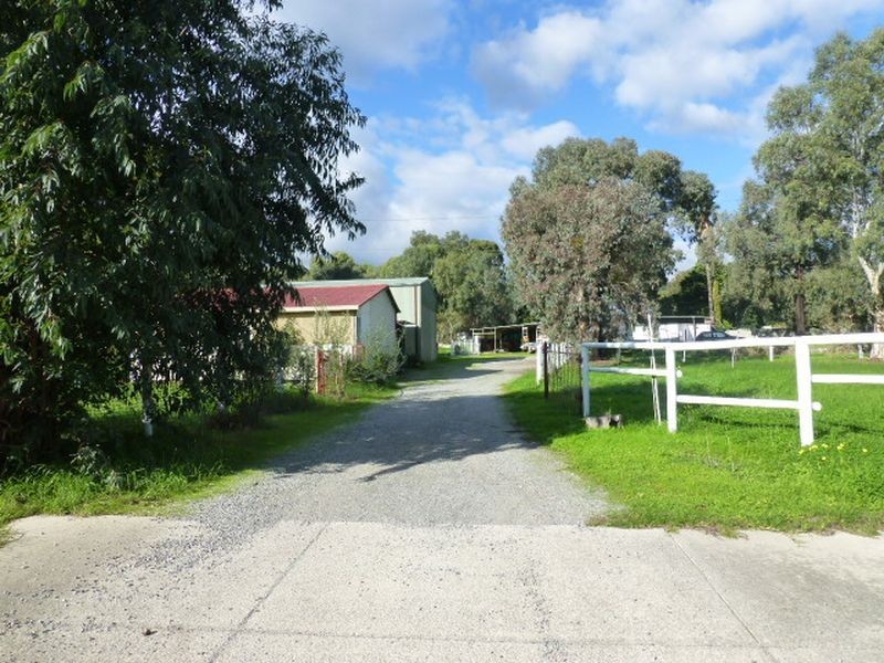 100 Reservoir Road, Orange Grove WA 6109