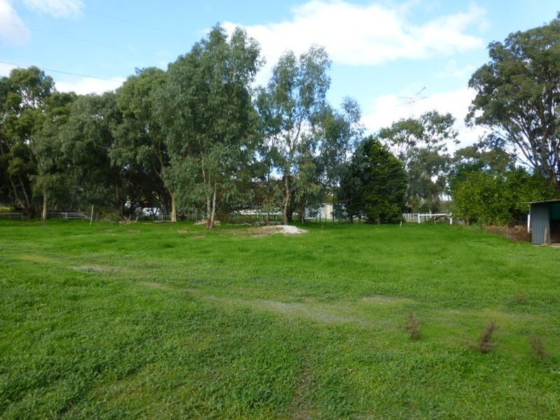 100 Reservoir Road, Orange Grove WA 6109