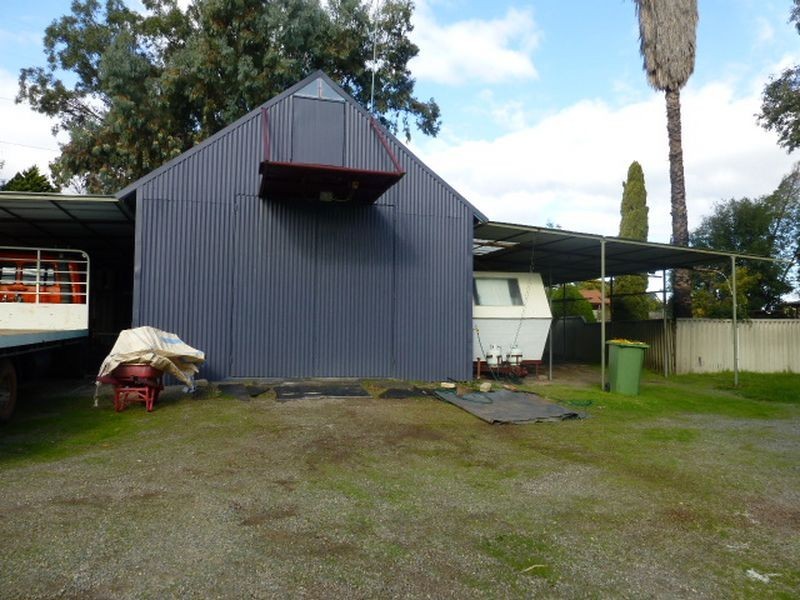 100 Reservoir Road, Orange Grove WA 6109