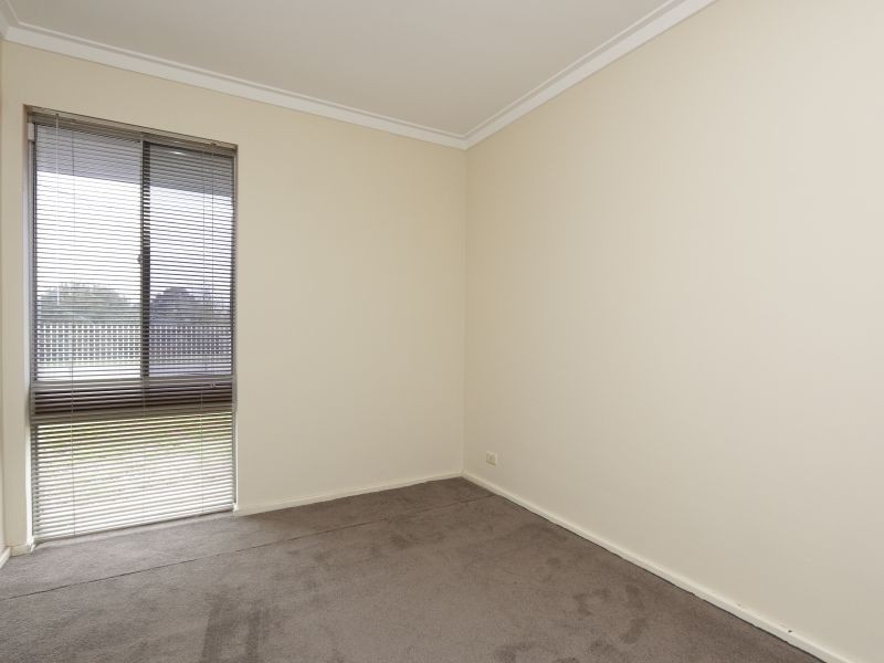 40 Lyrebird Way, Thornlie WA 6108